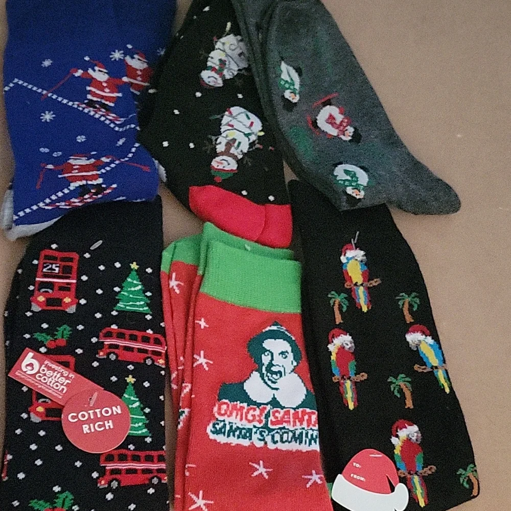 6 Pairs Mens NEW Christmas Socks Elf, Santa Mens 6 -12 A44